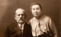 Pyotr Mitrofanov with his wife Praskovya